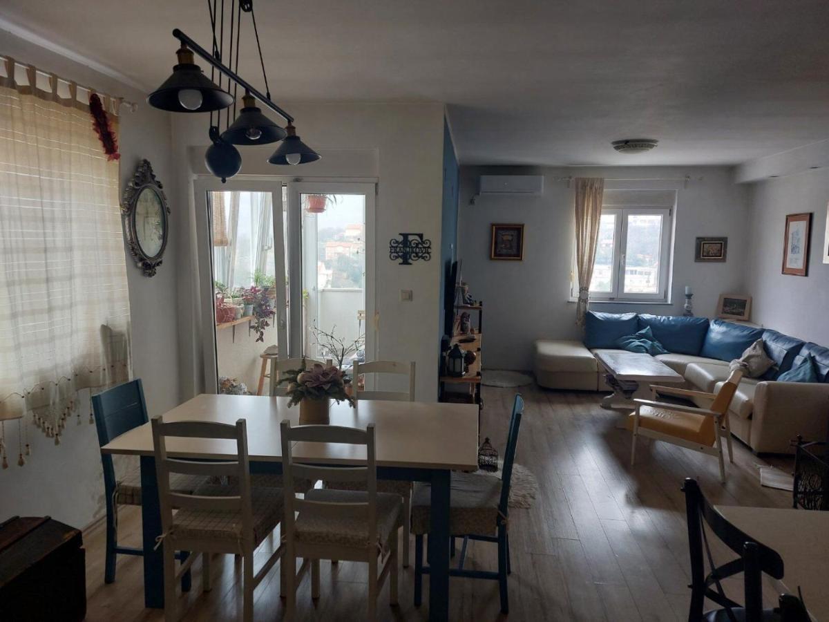 Apartments Franny Novi Vinodolski Exterior photo